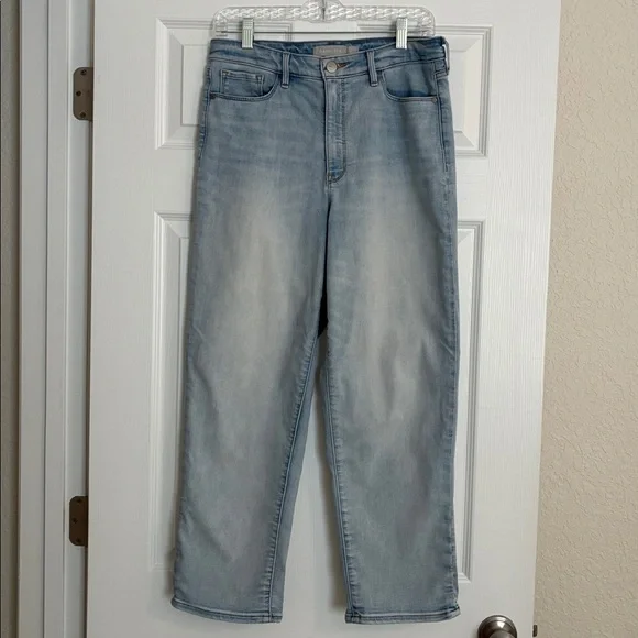 Athleta Women’s Straight Leg High Waist Light Wash Blue Jeans Size 10 - Picture 3 of 8